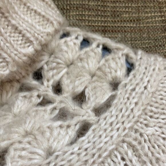 Kenzie off white wool blend turtleneck sweater - Picture 3 of 7